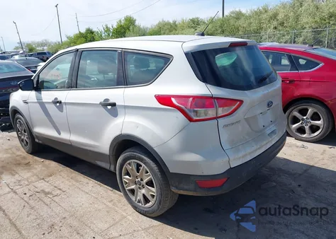 2016 Ford Escape S z USA, uszkodzony, nr VIN 1FMCU0F75GUA51496